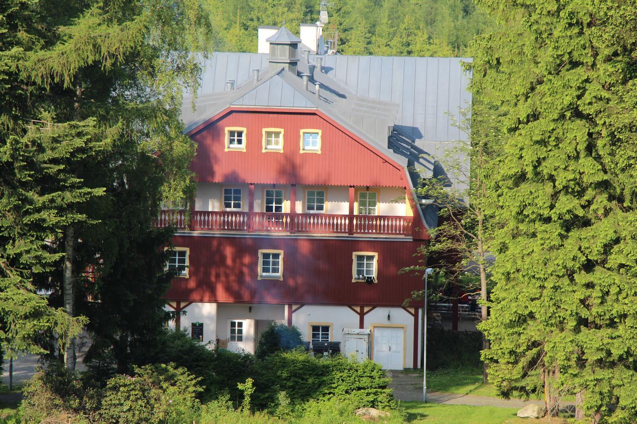 Hotel Lesni Chata Kořenov Eksteriør billede